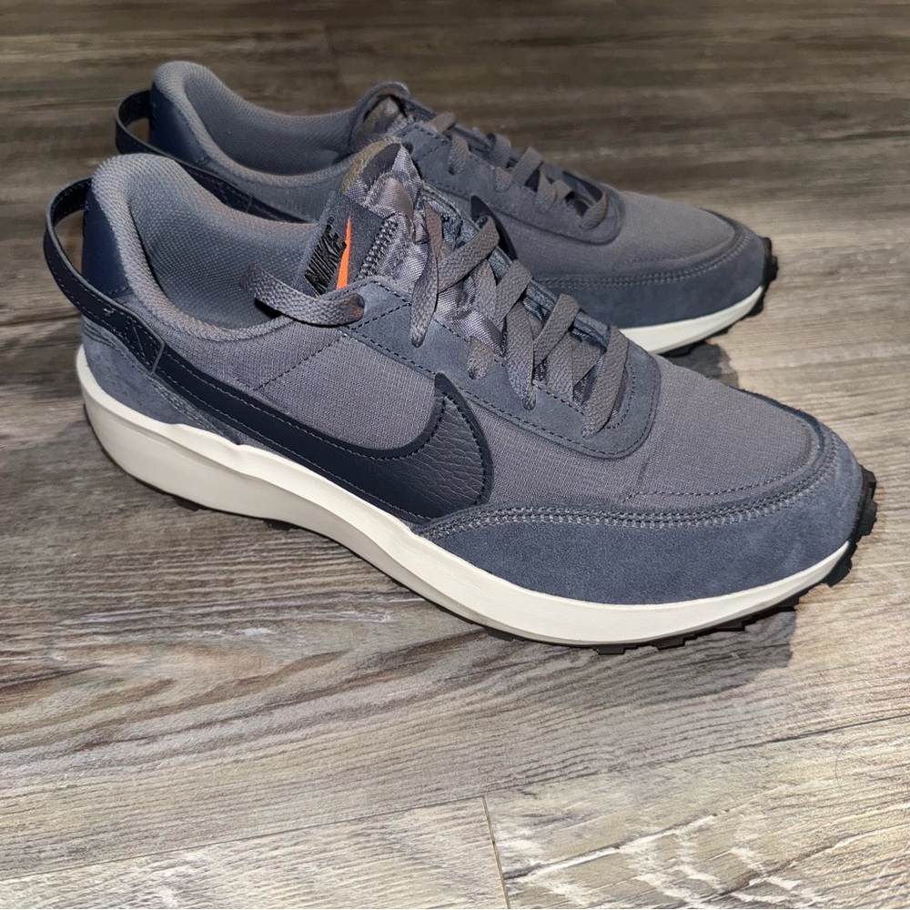 Men’s Nike Waffle Debut